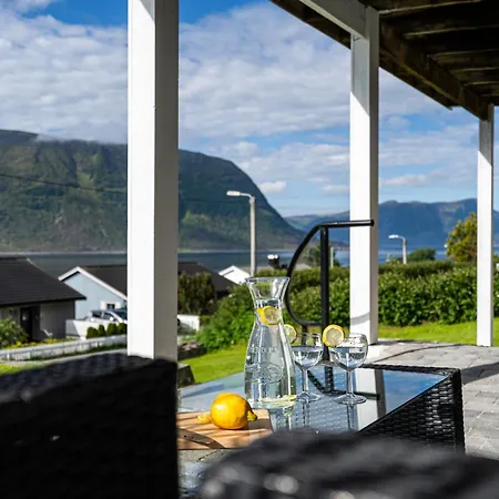 Mountain View Apartment, Free Parking, Hiking Nearby 公寓 *