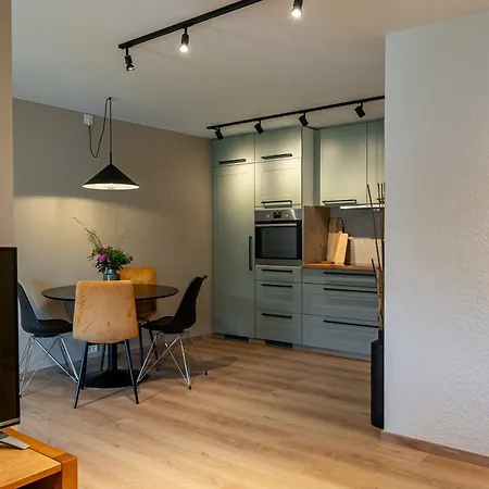 Mountain View Apartment, Free Parking, Hiking Nearby *